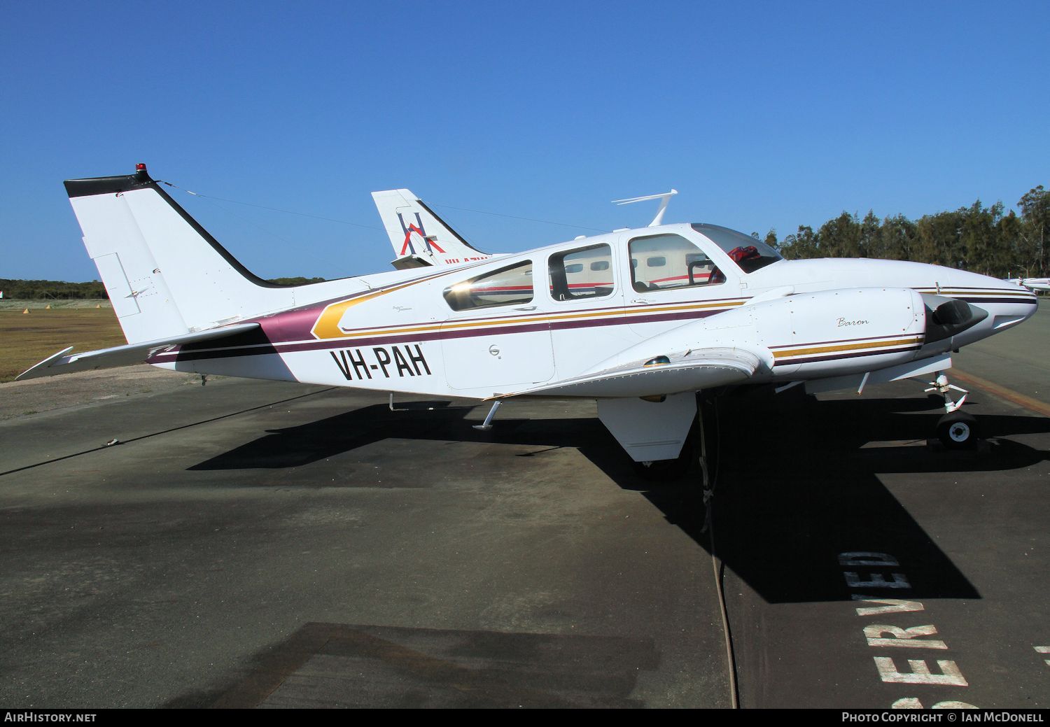 Aircraft Photo of VH-PAH | Beech D55 Baron | AirHistory.net #84305