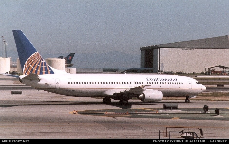 Aircraft Photo of N14240 | Boeing 737-824 | Continental Airlines | AirHistory.net #84313