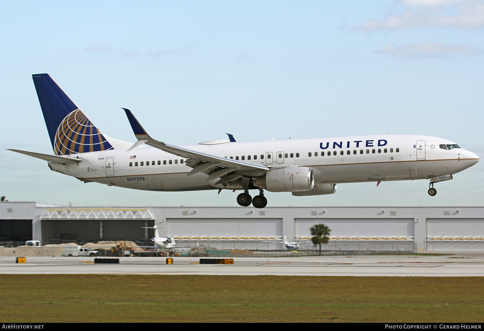 Aircraft Photo of N37290 | Boeing 737-824 | United Airlines | AirHistory.net #84479