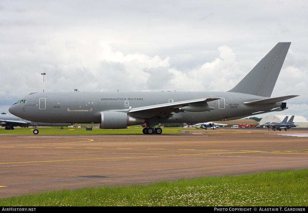 Aircraft Photo of MM62228 | Boeing KC-767A (767-2EY/ER) | Italy - Air Force | AirHistory.net #84665