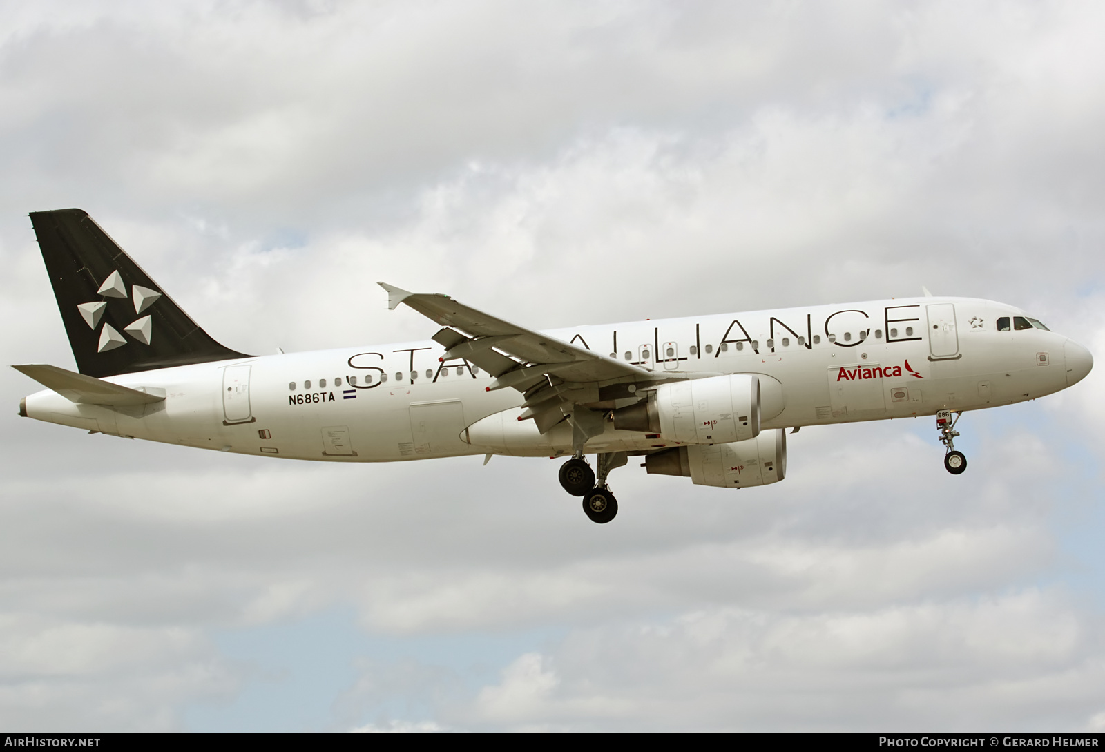 Aircraft Photo of N686TA | Airbus A320-214 | Avianca | AirHistory.net #84750