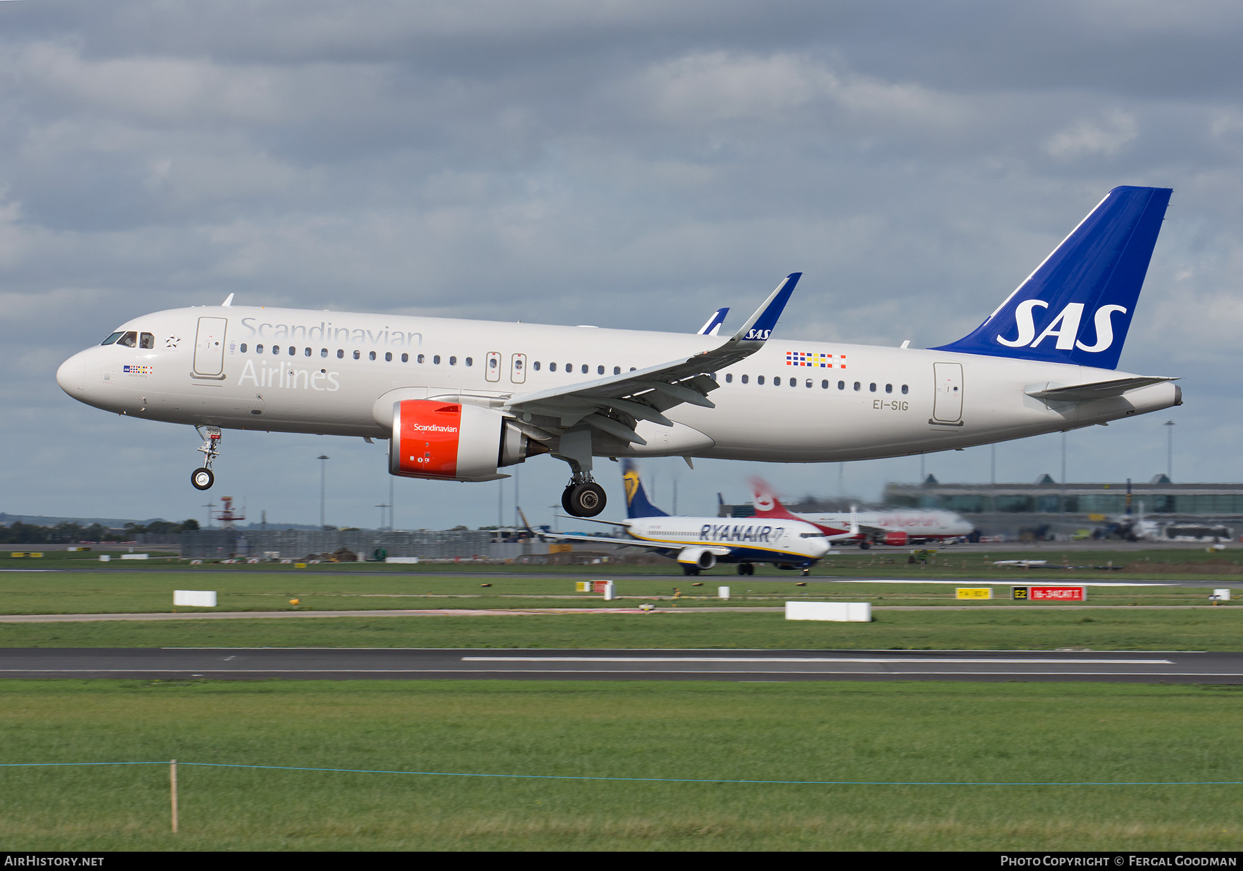 Aircraft Photo of EI-SIG | Airbus A320-251N | Scandinavian Airlines - SAS | AirHistory.net #84781