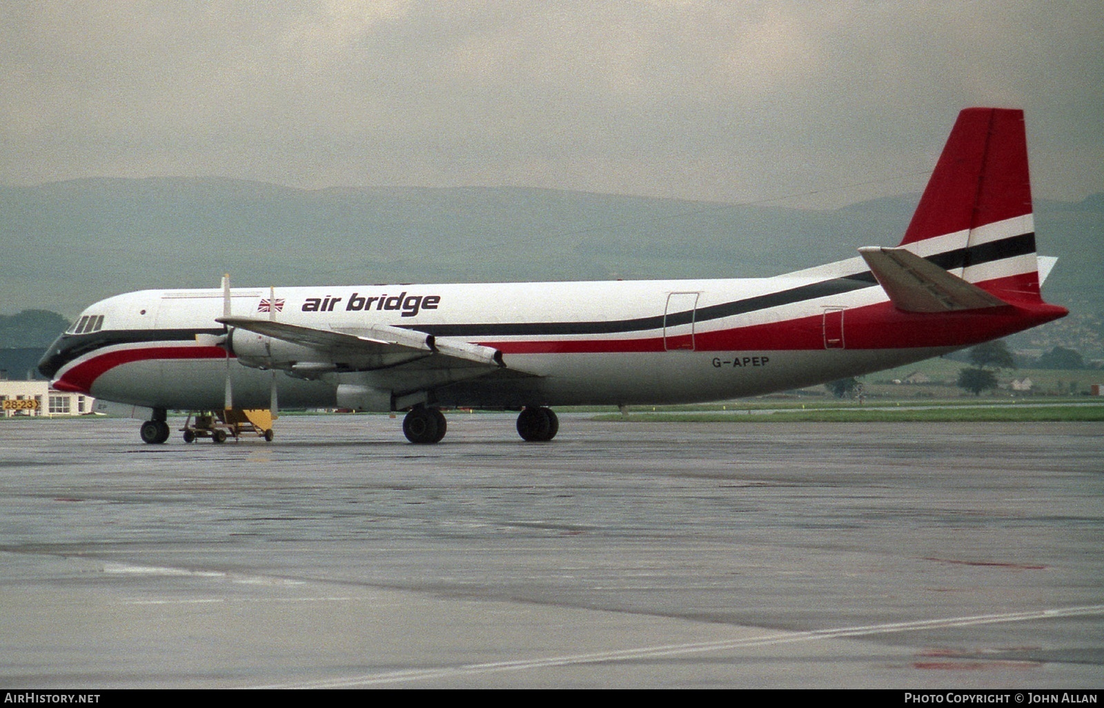 Aircraft Photo of G-APEP | Vickers 953C Merchantman | Air Bridge | AirHistory.net #84800