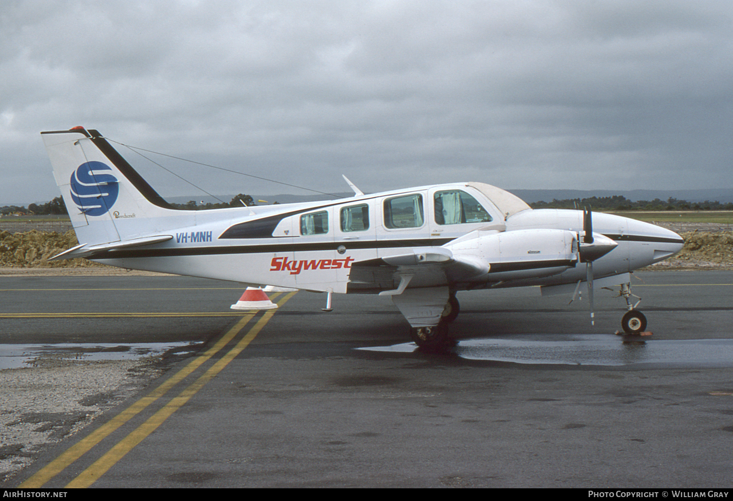 Aircraft Photo of VH-MNH | Beech 58 Baron | Skywest Airlines | AirHistory.net #84981