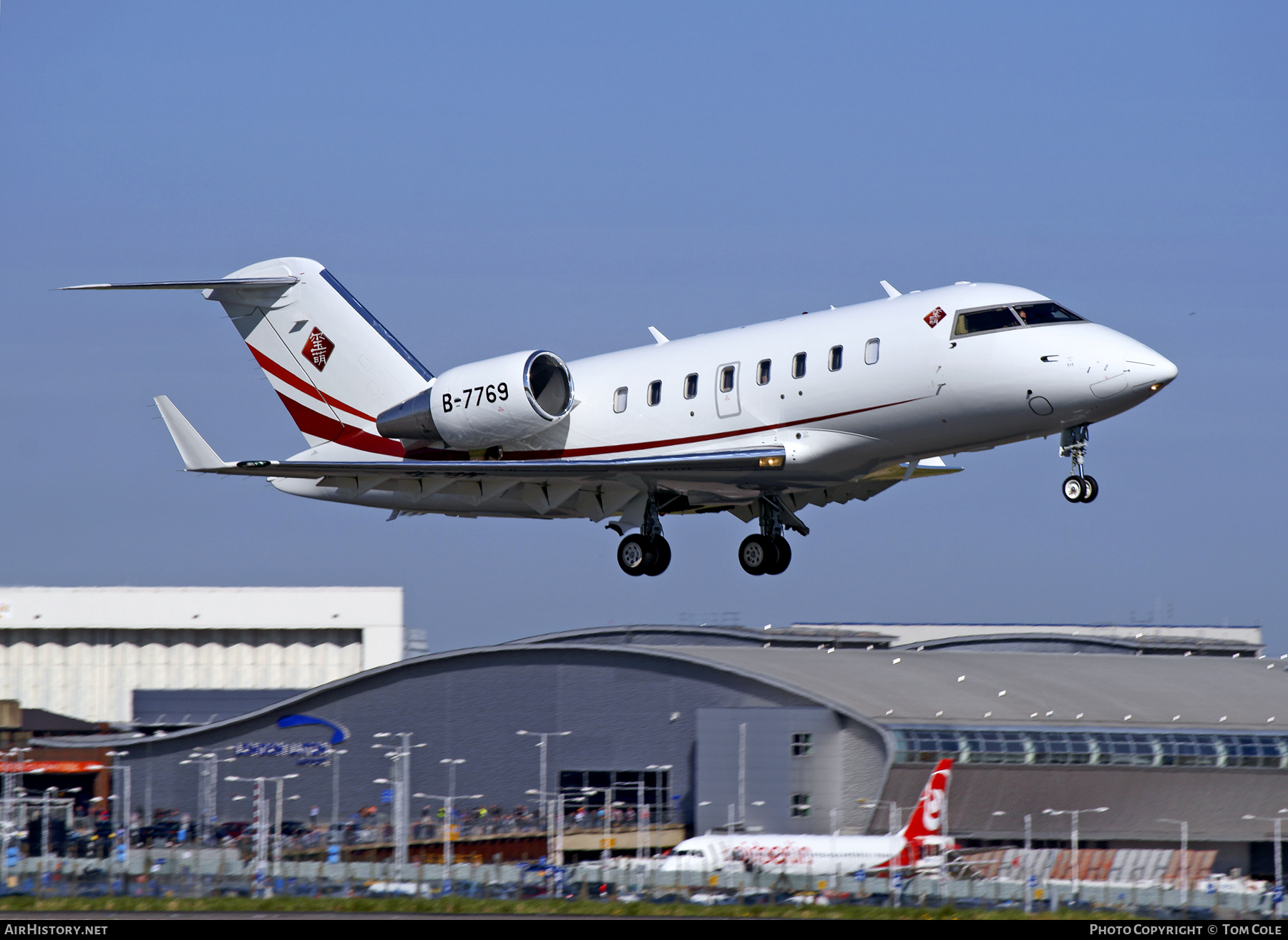 Aircraft Photo of B-7769 | Bombardier Challenger 605 (CL-600-2B16) | AirHistory.net #85071
