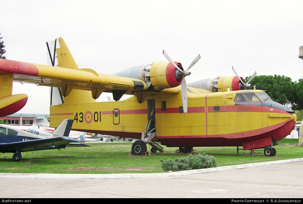 Aircraft Photo of UD13-1 | Canadair CL-215-I (CL-215-1A10) | Spain - Air Force | AirHistory.net #85072