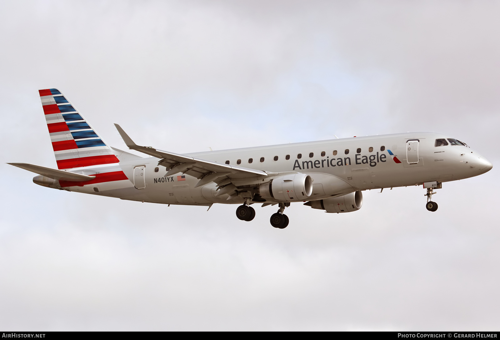 Aircraft Photo of N401YX | Embraer 175LR (ERJ-170-200LR) | American Eagle | AirHistory.net #85237