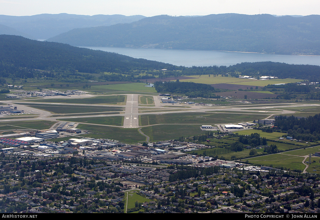 Airport photo of Victoria - International (CYYJ / YYJ) in British Columbia, Canada | AirHistory.net #85379