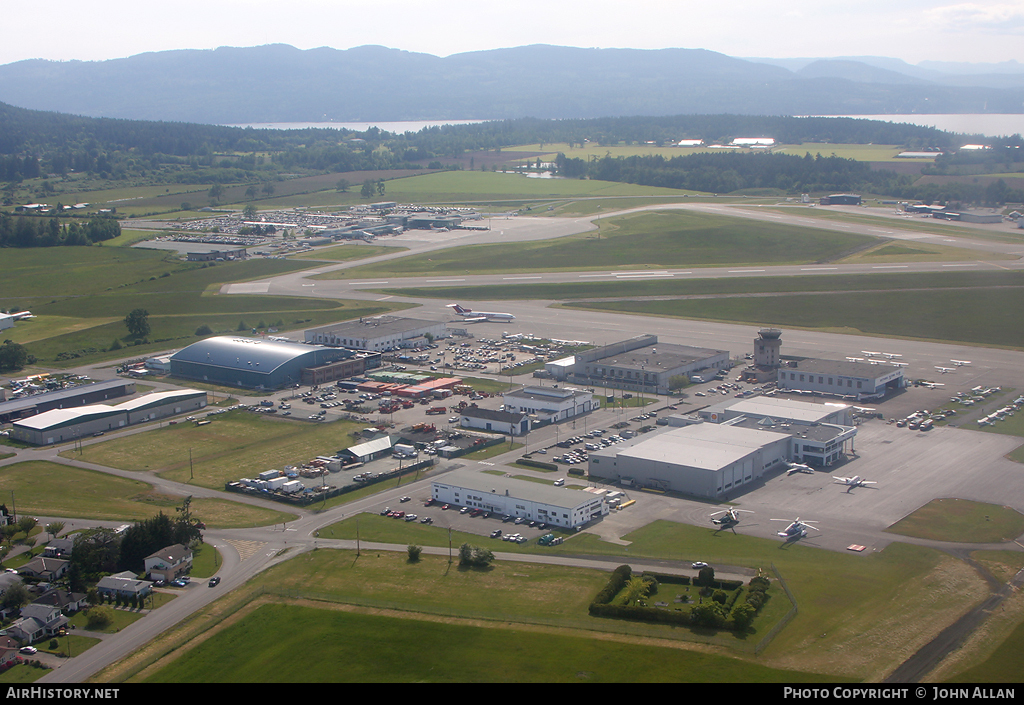 Airport photo of Victoria - International (CYYJ / YYJ) in British Columbia, Canada | AirHistory.net #85401