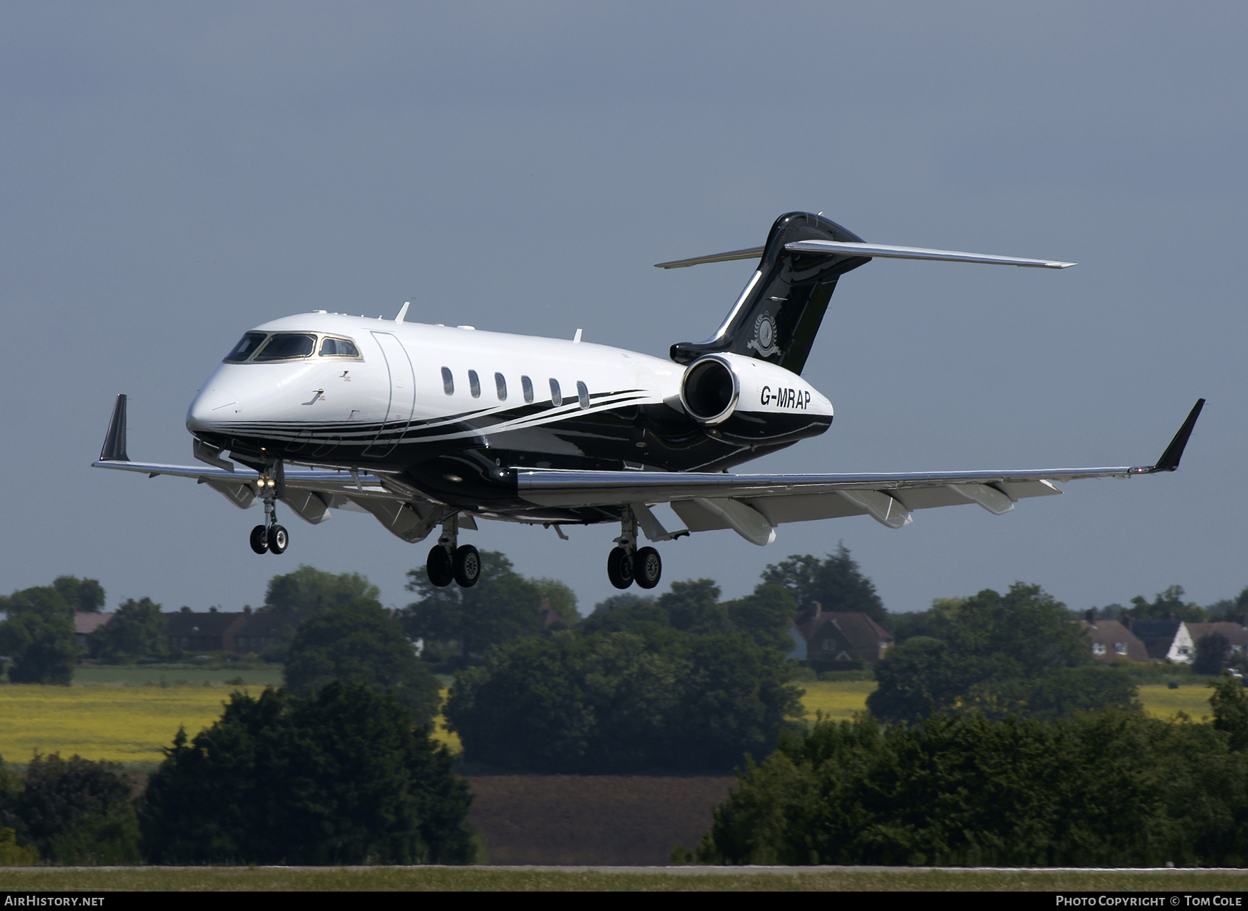 Aircraft Photo of G-MRAP | Bombardier Challenger 300 (BD-100-1A10) | AirHistory.net #85548