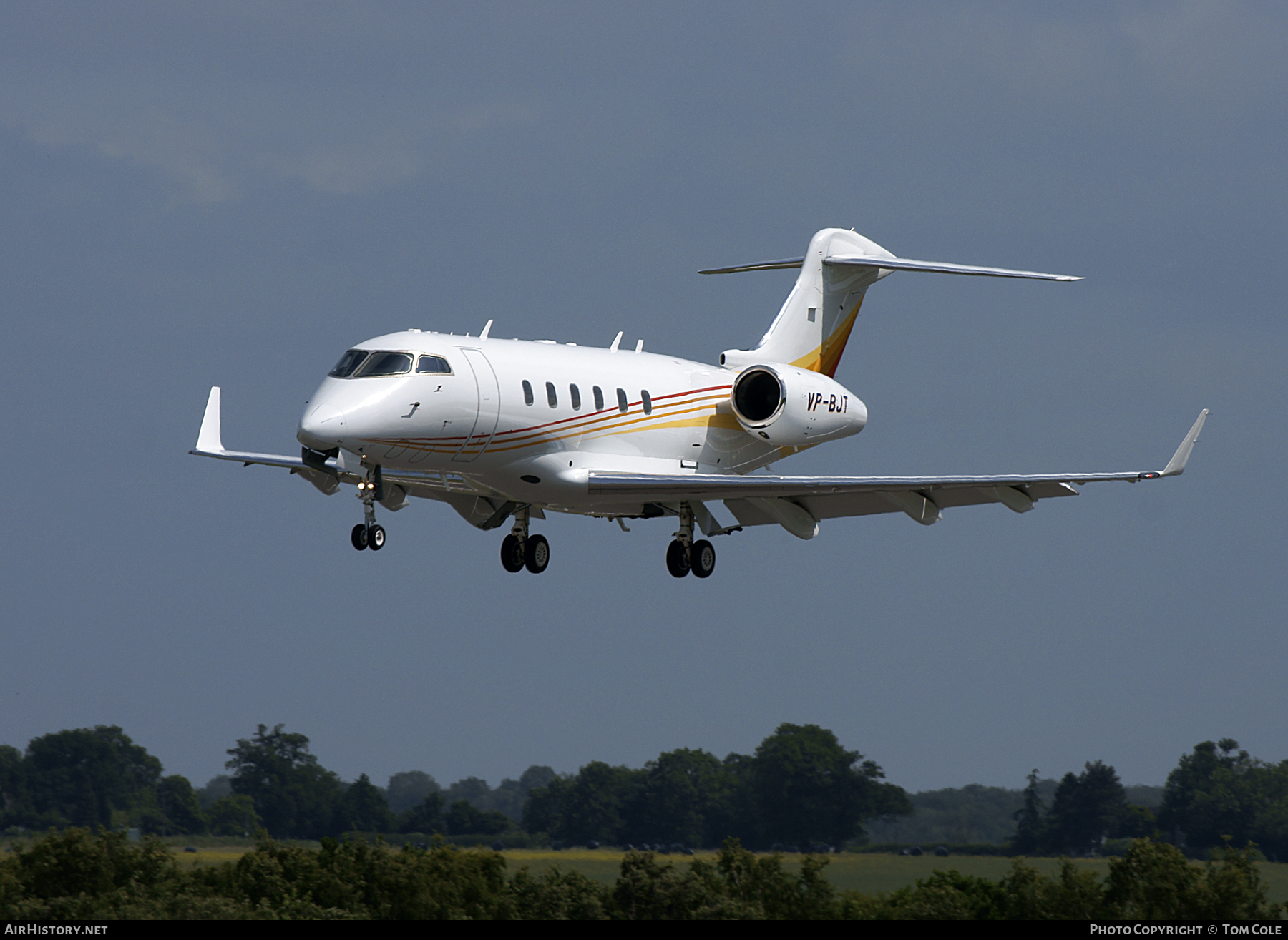 Aircraft Photo of VP-BJT | Bombardier Challenger 300 (BD-100-1A10) | AirHistory.net #85556