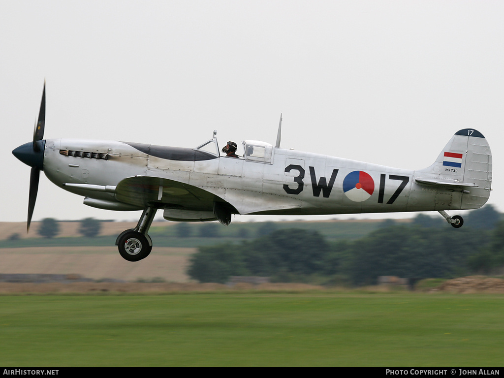 Aircraft Photo of PH-OUQ / MK732 | Supermarine 361 Spitfire LF9C | Netherlands - Air Force | AirHistory.net #85638