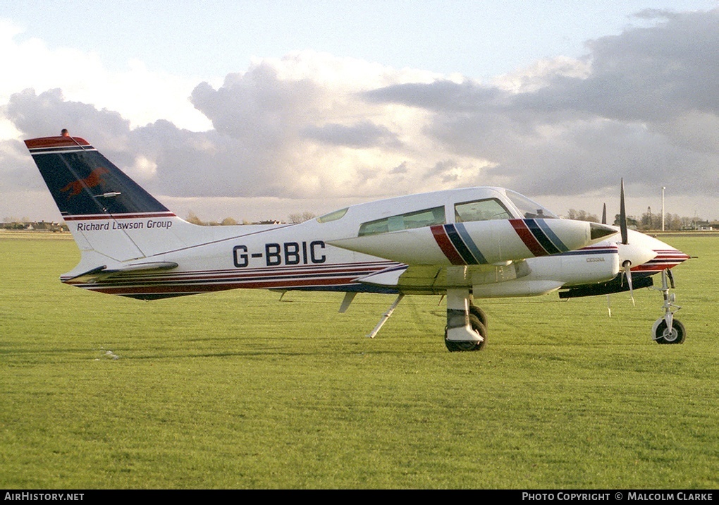 Aircraft Photo of G-BBIC | Cessna 310Q | Richard Lawson Group | AirHistory.net #85749