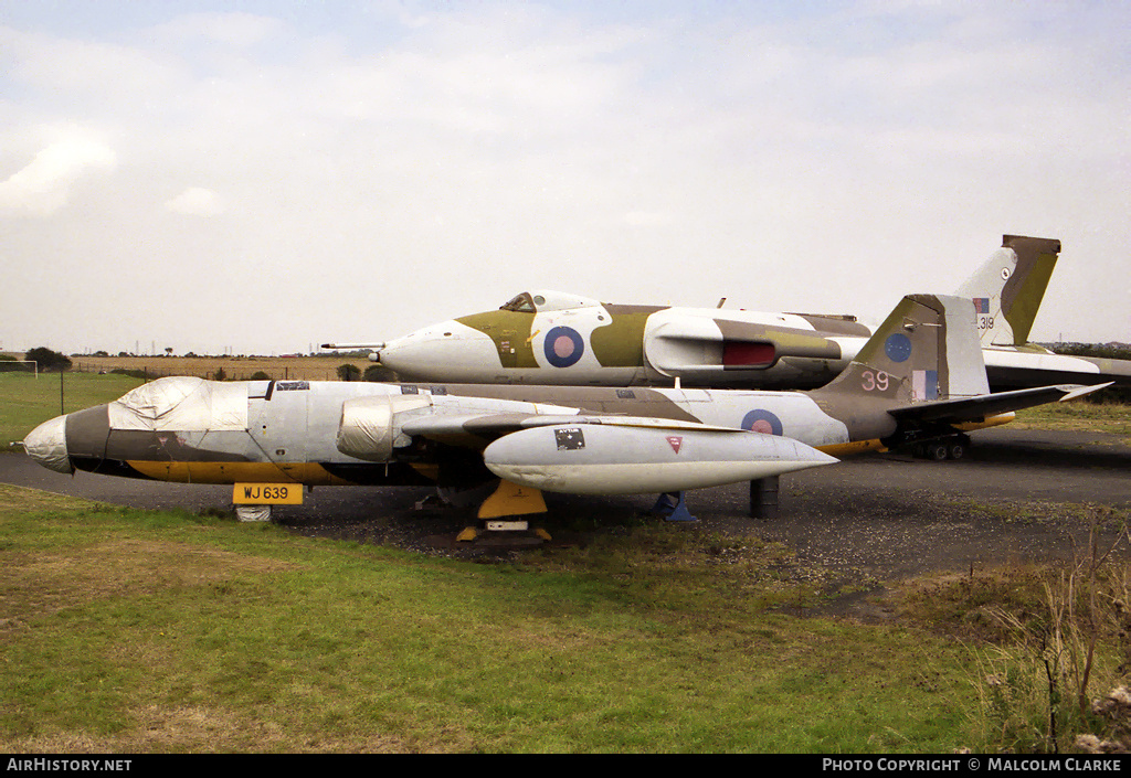 Aircraft Photo of WJ639 | English Electric Canberra TT18 | UK - Air Force | AirHistory.net #86574