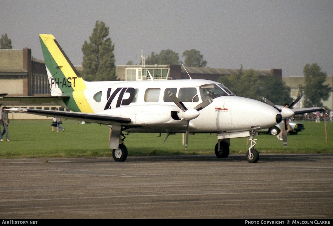 Aircraft Photo of PH-AST | Piper PA-31-350 Navajo Chieftain | XP Airlines | AirHistory.net #86638