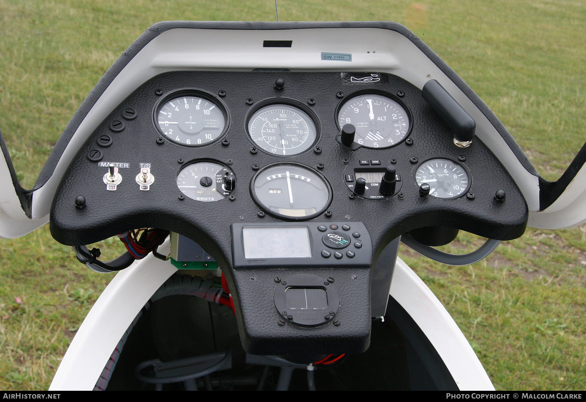 Aircraft Photo of G-CKLW | Schleicher ASK-21 | Yorkshire Gliding Club | AirHistory.net #86753