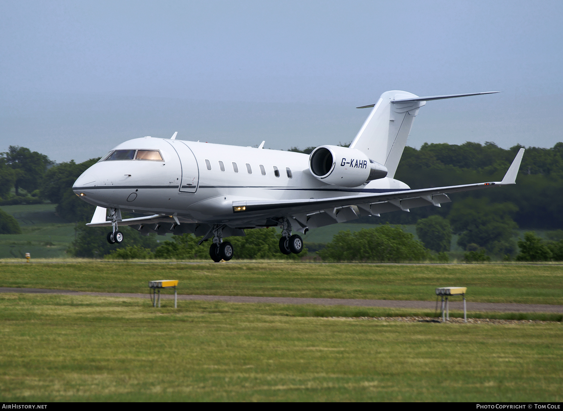 Aircraft Photo of G-KAHR | Bombardier Challenger 605 (CL-600-2B16) | AirHistory.net #86832