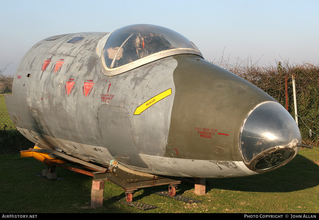 Aircraft Photo of WH984 | English Electric Canberra B15 | UK - Air Force | AirHistory.net #86873