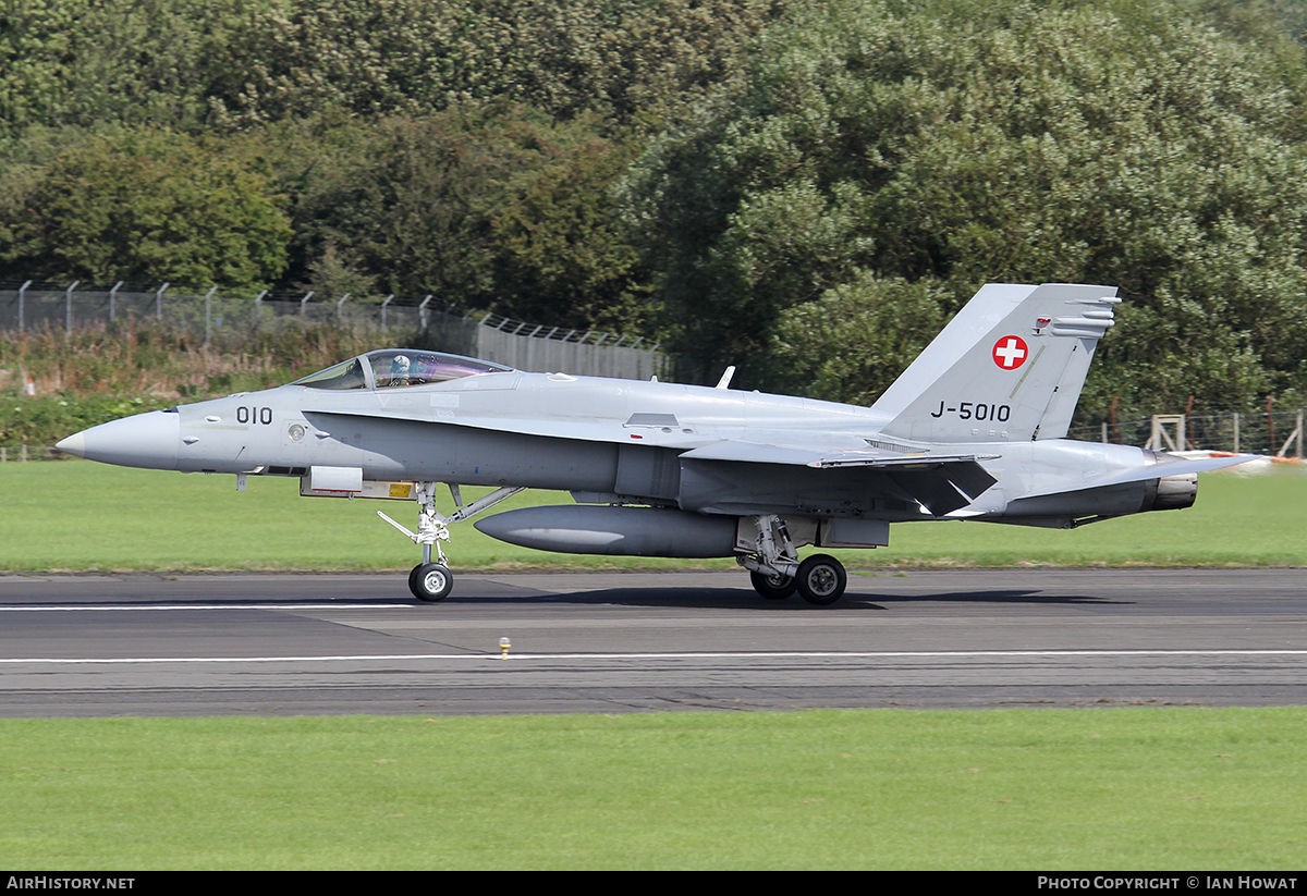 Aircraft Photo of J-5010 | McDonnell Douglas F/A-18C Hornet | Switzerland - Air Force | AirHistory.net #87052
