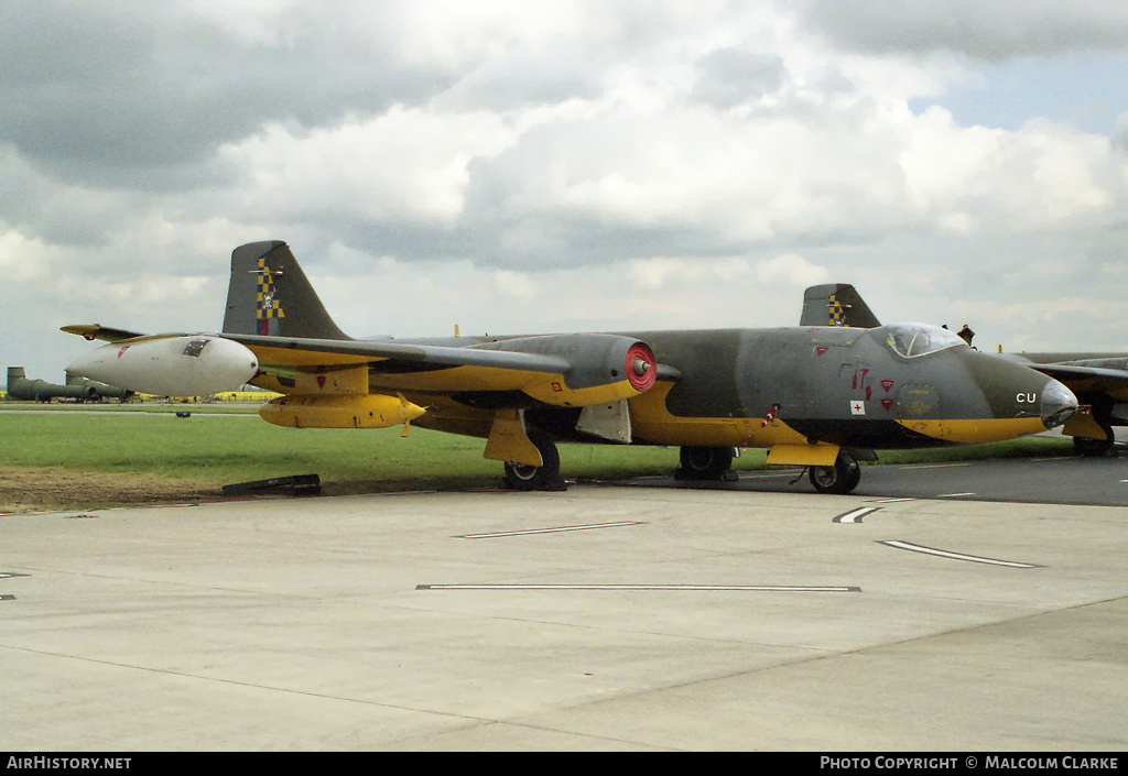 Aircraft Photo of WJ682 | English Electric Canberra TT18 | UK - Air Force | AirHistory.net #87229