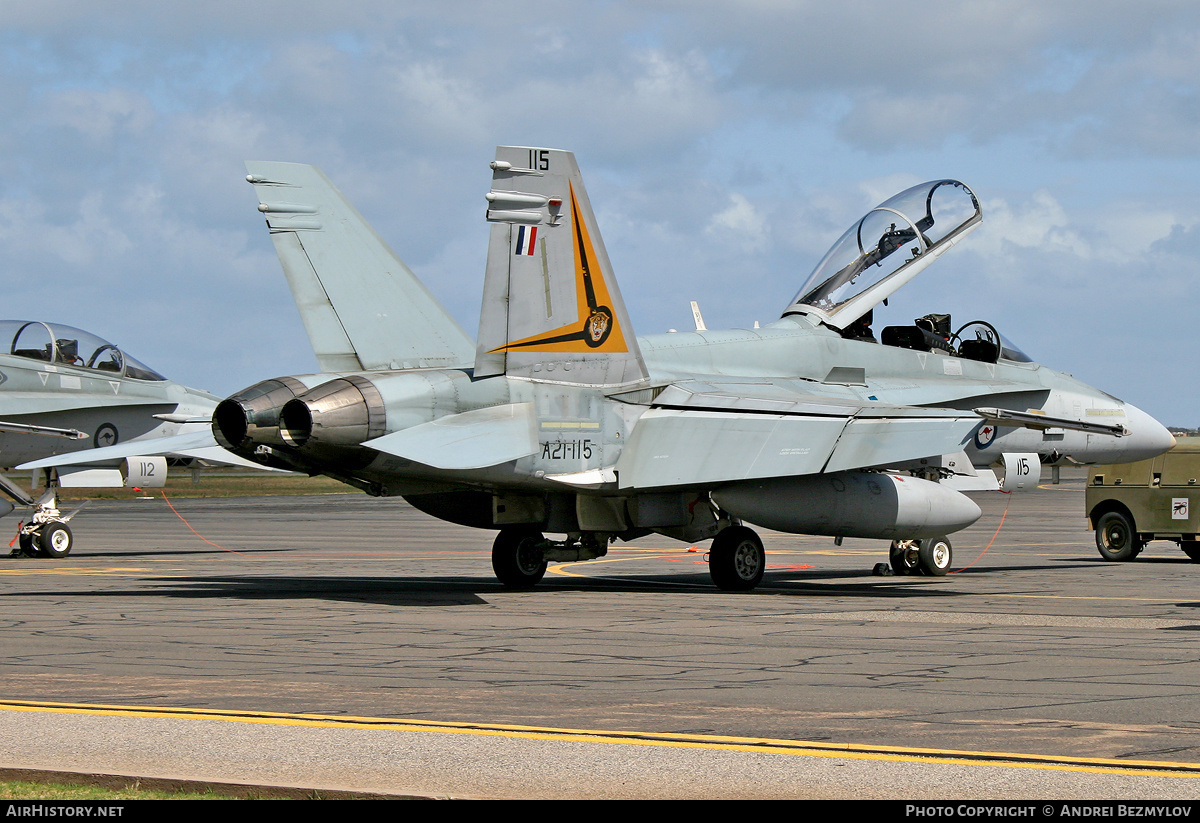 Aircraft Photo of A21-115 | McDonnell Douglas F/A-18B Hornet | Australia - Air Force | AirHistory.net #87267