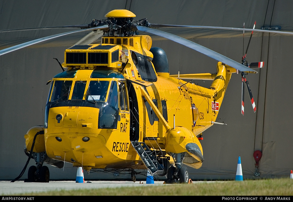 Aircraft Photo of XZ594 | Westland WS-61 Sea King HAR3 | UK - Air Force | AirHistory.net #87408