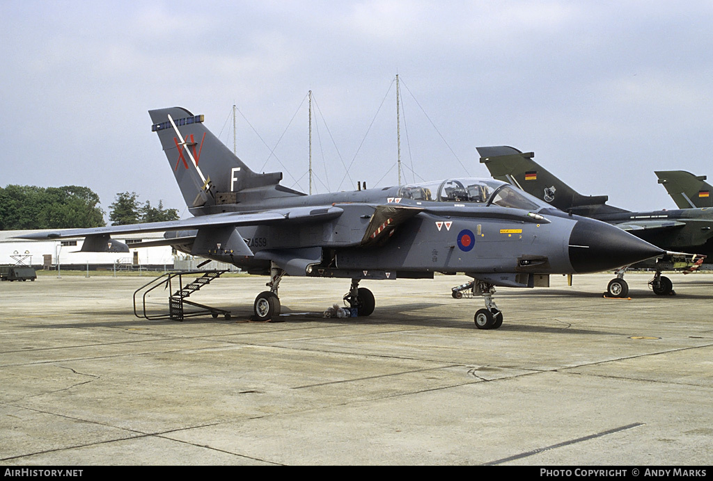 Aircraft Photo of ZA559 | Panavia Tornado GR1 | UK - Air Force | AirHistory.net #87784