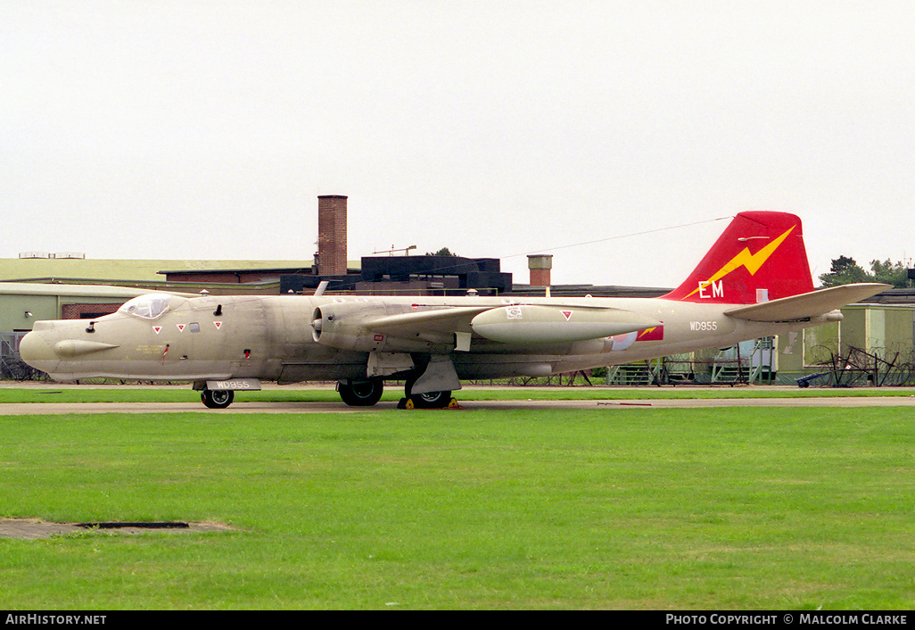 Aircraft Photo of WD955 | English Electric Canberra T17 | UK - Air Force | AirHistory.net #88027