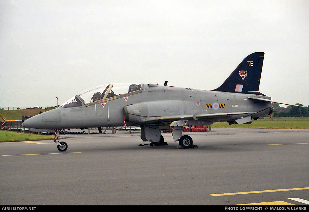 Aircraft Photo of XX255 | British Aerospace Hawk T.1A | UK - Air Force | AirHistory.net #88031