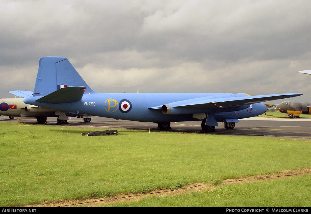 Aircraft Photo of VN799 | English Electric Canberra T4 | UK - Air Force | AirHistory.net #88127