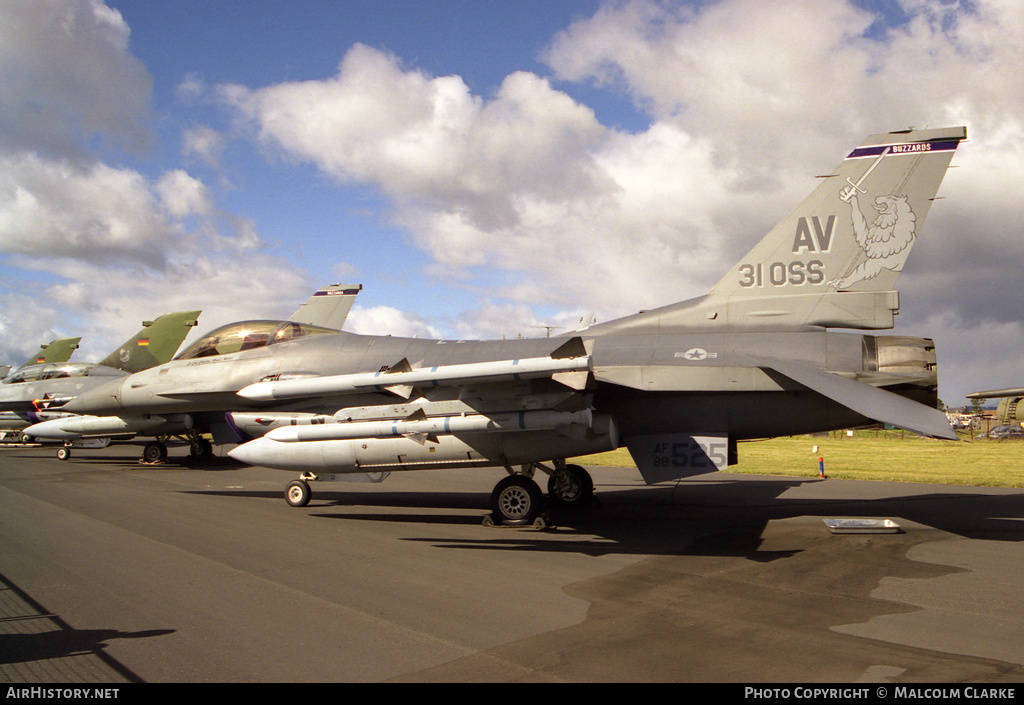 Aircraft Photo of 88-0525 / AF88-525 | General Dynamics F-16CG Fighting Falcon | USA - Air Force | AirHistory.net #88372