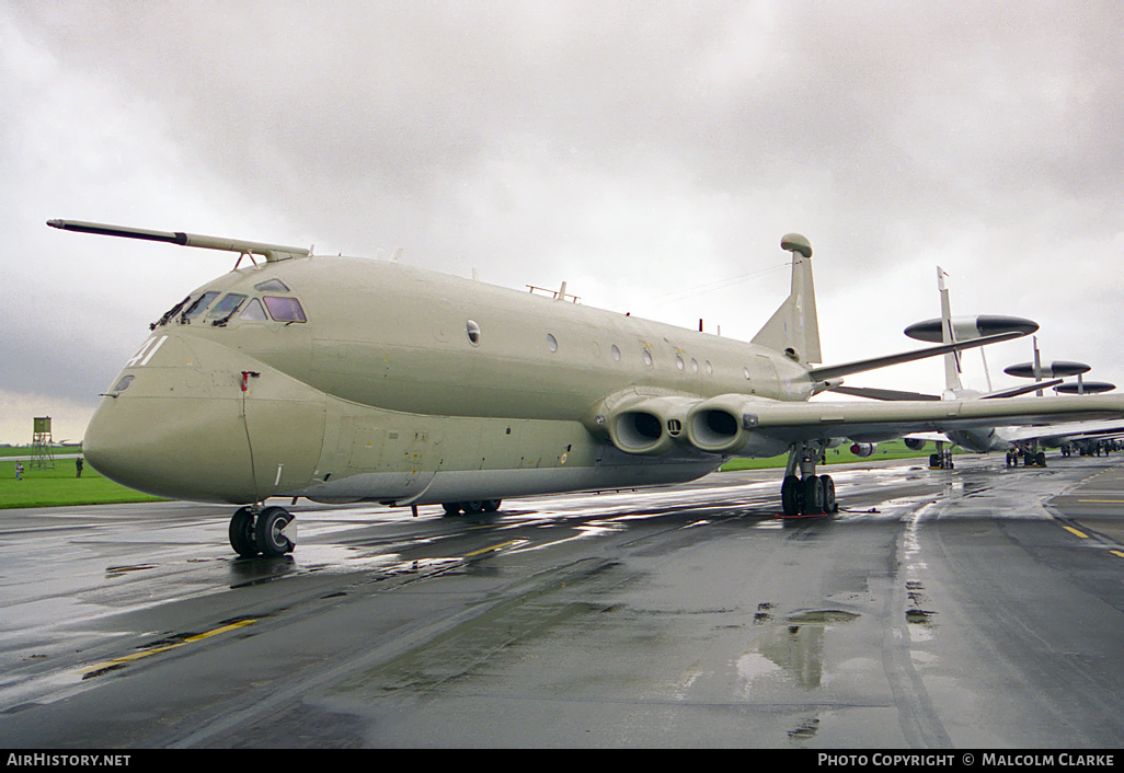 Aircraft Photo of XV241 | Hawker Siddeley Nimrod MR2 | UK - Air Force | AirHistory.net #88807