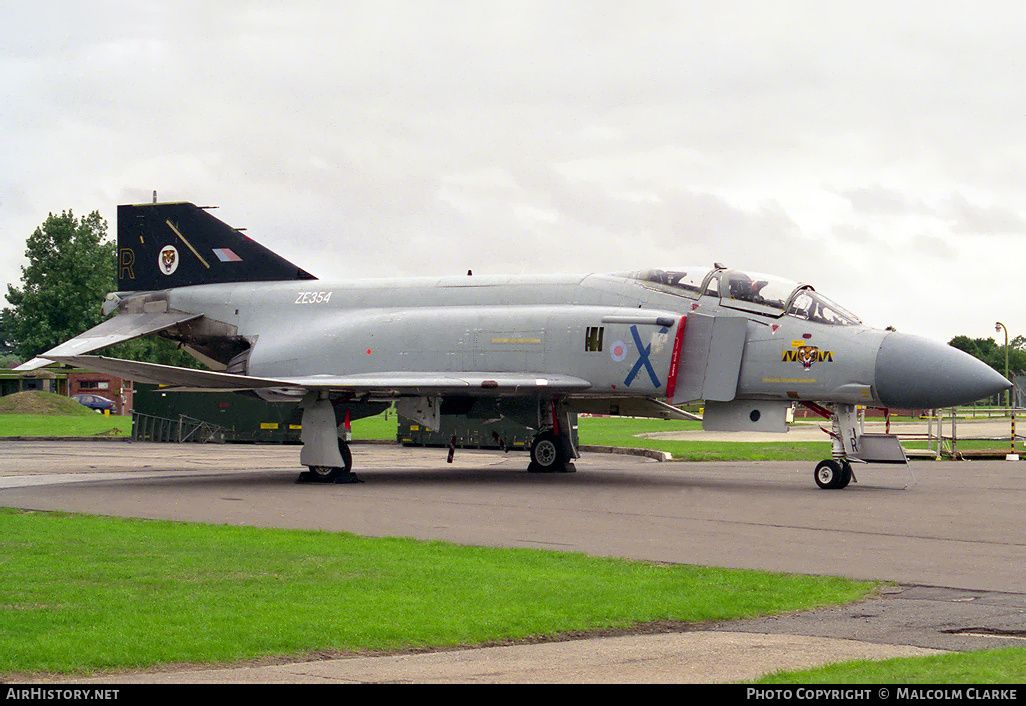 Aircraft Photo of ZE354 | McDonnell Douglas F-4J(UK) Phantom | UK - Air Force | AirHistory.net #88849