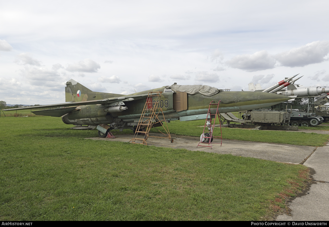 Aircraft Photo of 8109 | Mikoyan-Gurevich MiG-23UB | Czechia - Air Force | AirHistory.net #89348