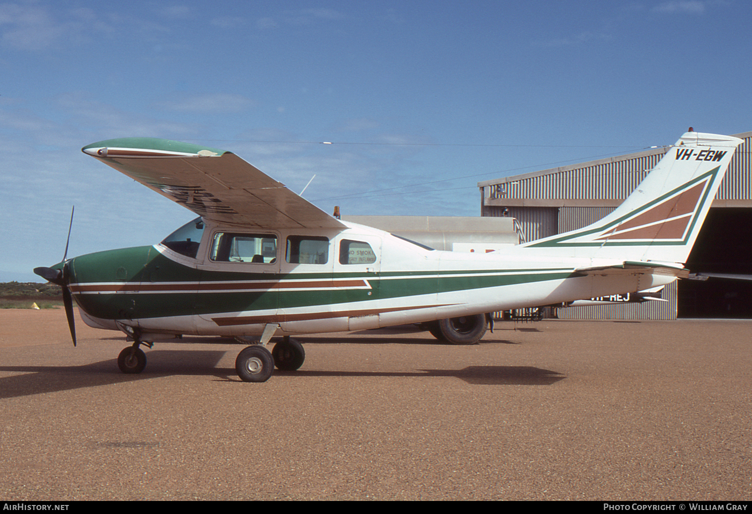 Aircraft Photo of VH-EGW | Cessna 210H Centurion | AirHistory.net #89387