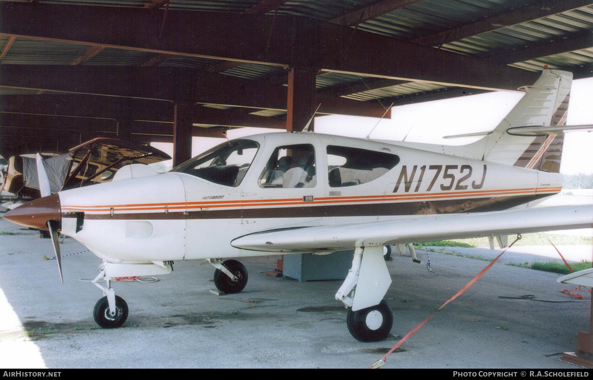 Aircraft Photo of N1752J | Rockwell Commander 112TC | AirHistory.net #89473