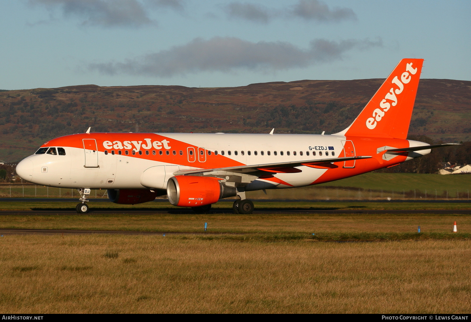Aircraft Photo of G-EZDJ | Airbus A319-111 | EasyJet | AirHistory.net #89752