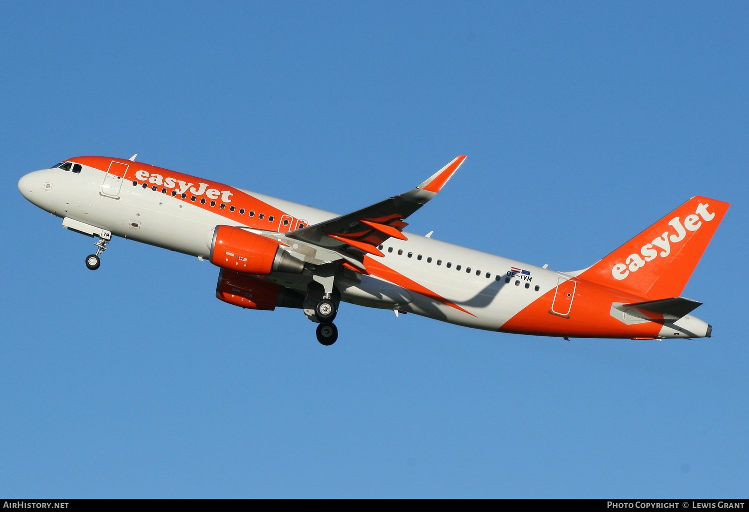 Aircraft Photo of OE-IVM | Airbus A320-214 | EasyJet | AirHistory.net #89755