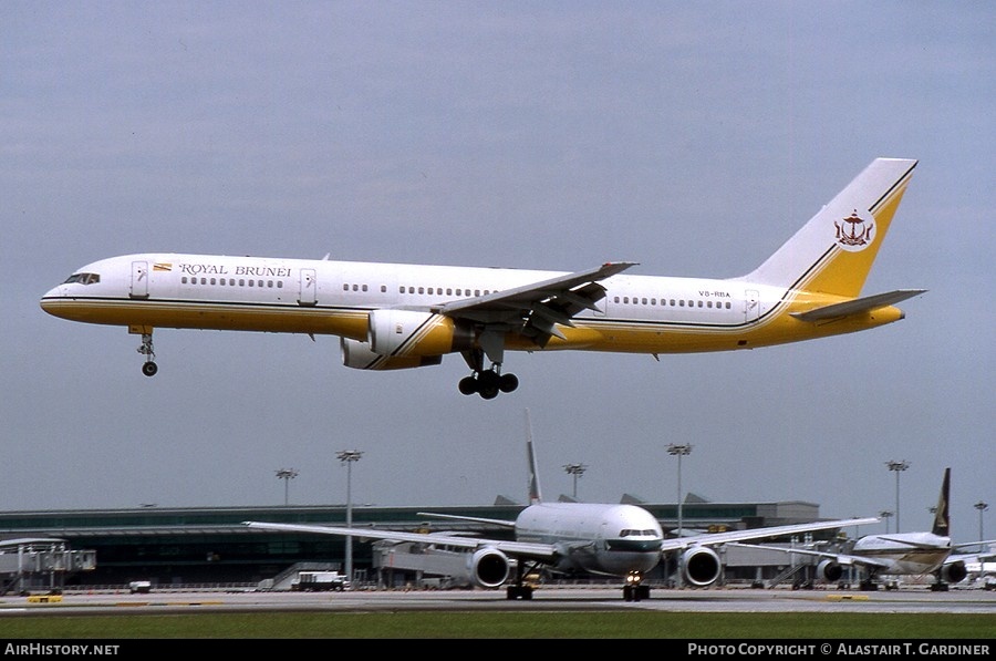 Aircraft Photo of V8-RBA | Boeing 757-2M6 | Royal Brunei Airlines | AirHistory.net #89782