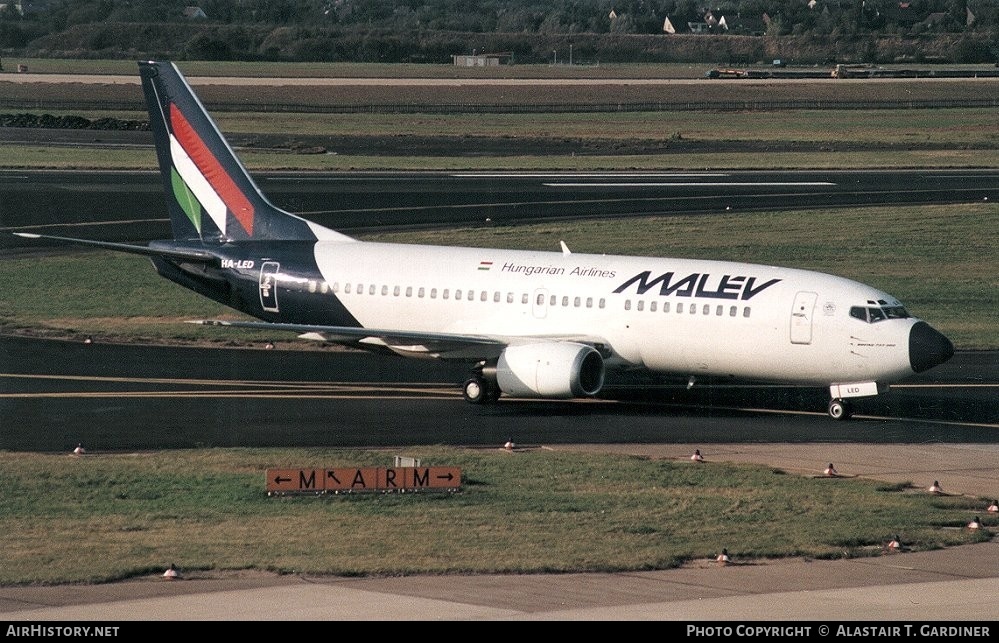 Aircraft Photo of HA-LED | Boeing 737-3Y0 | Malév - Hungarian Airlines | AirHistory.net #89900