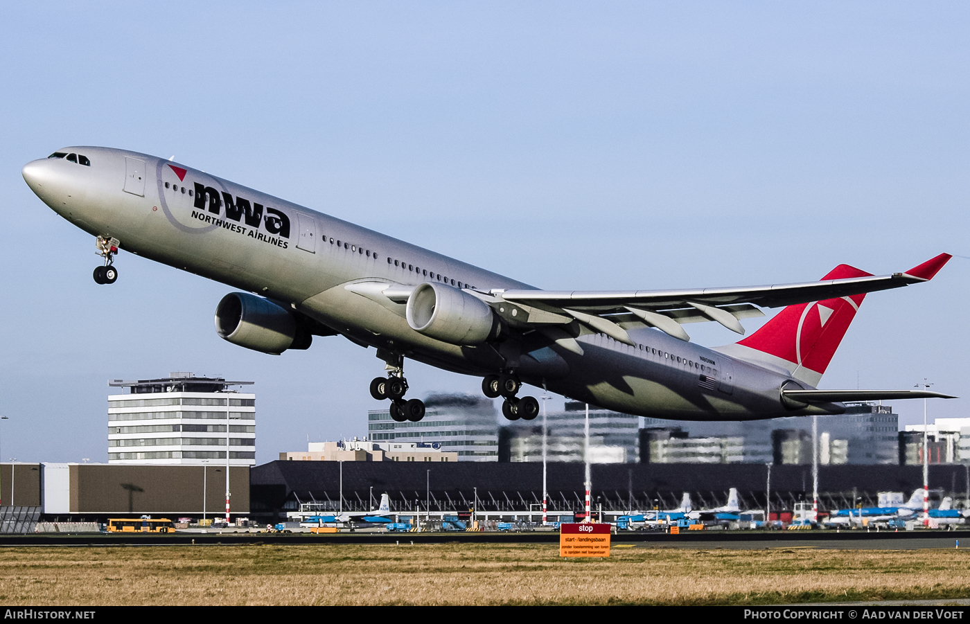 Aircraft Photo of N801NW | Airbus A330-323 | Northwest Airlines | AirHistory.net #89956