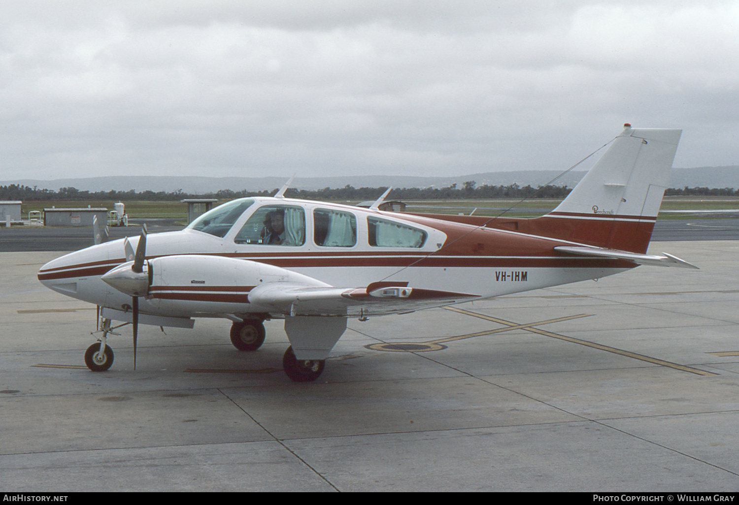 Aircraft Photo of VH-IHM | Beech B55 Baron (95-B55) | AirHistory.net #90029