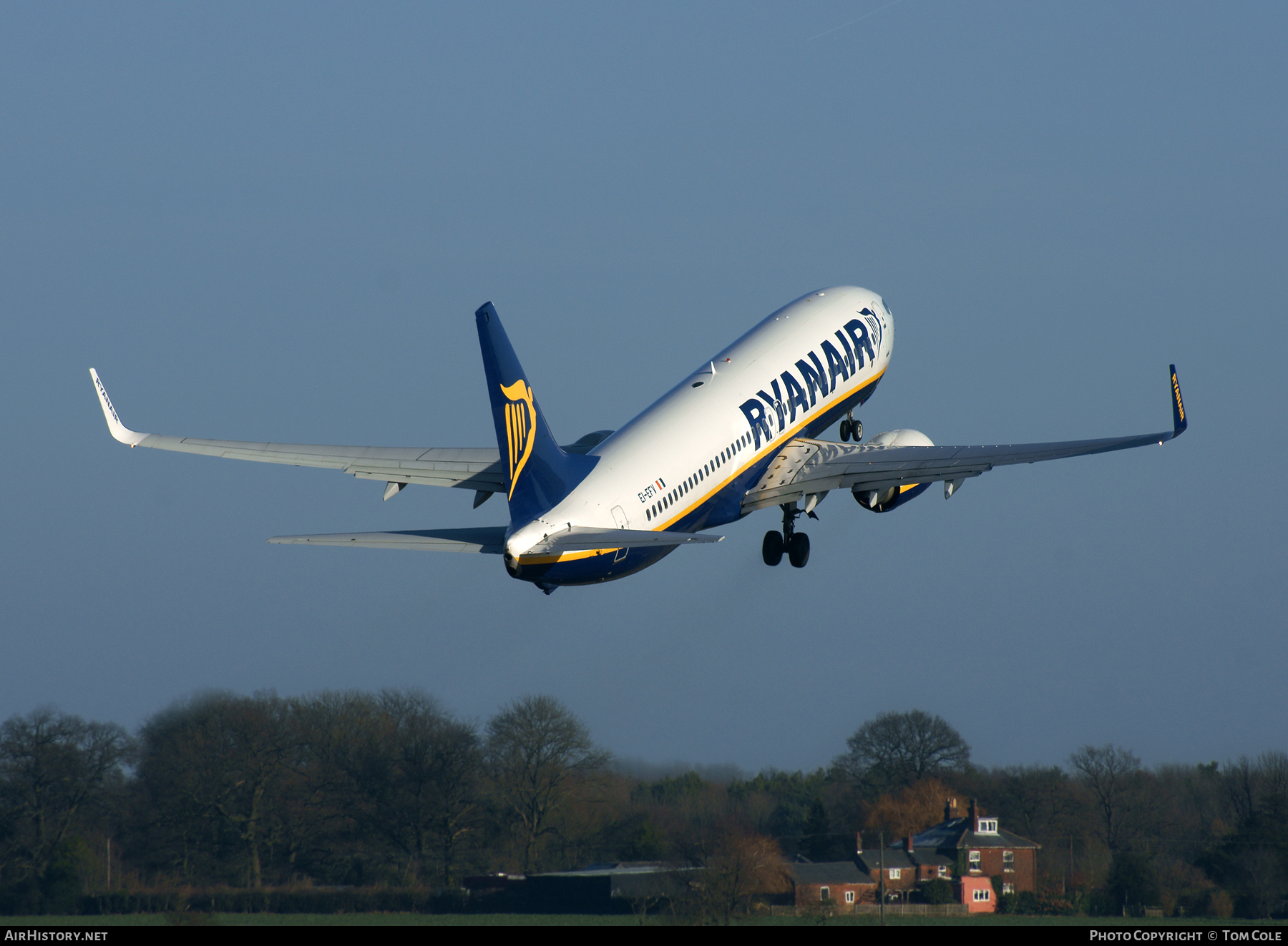 Aircraft Photo of EI-EFV | Boeing 737-8AS | Ryanair | AirHistory.net #90072