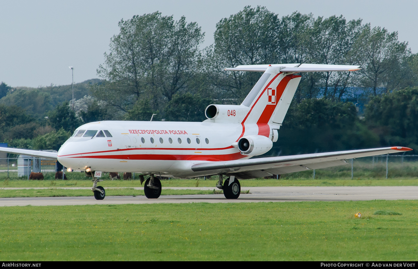 Aircraft Photo of 048 | Yakovlev Yak-40 | Poland - Air Force | AirHistory.net #90077