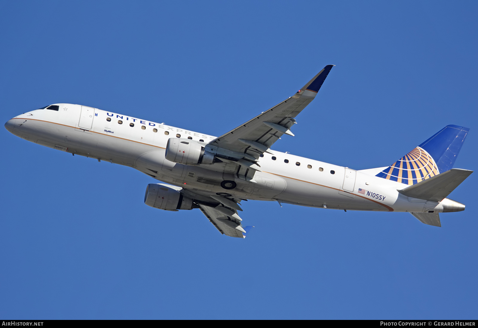 Aircraft Photo of N105SY | Embraer 175LR (ERJ-170-200LR) | United Express | AirHistory.net #90114