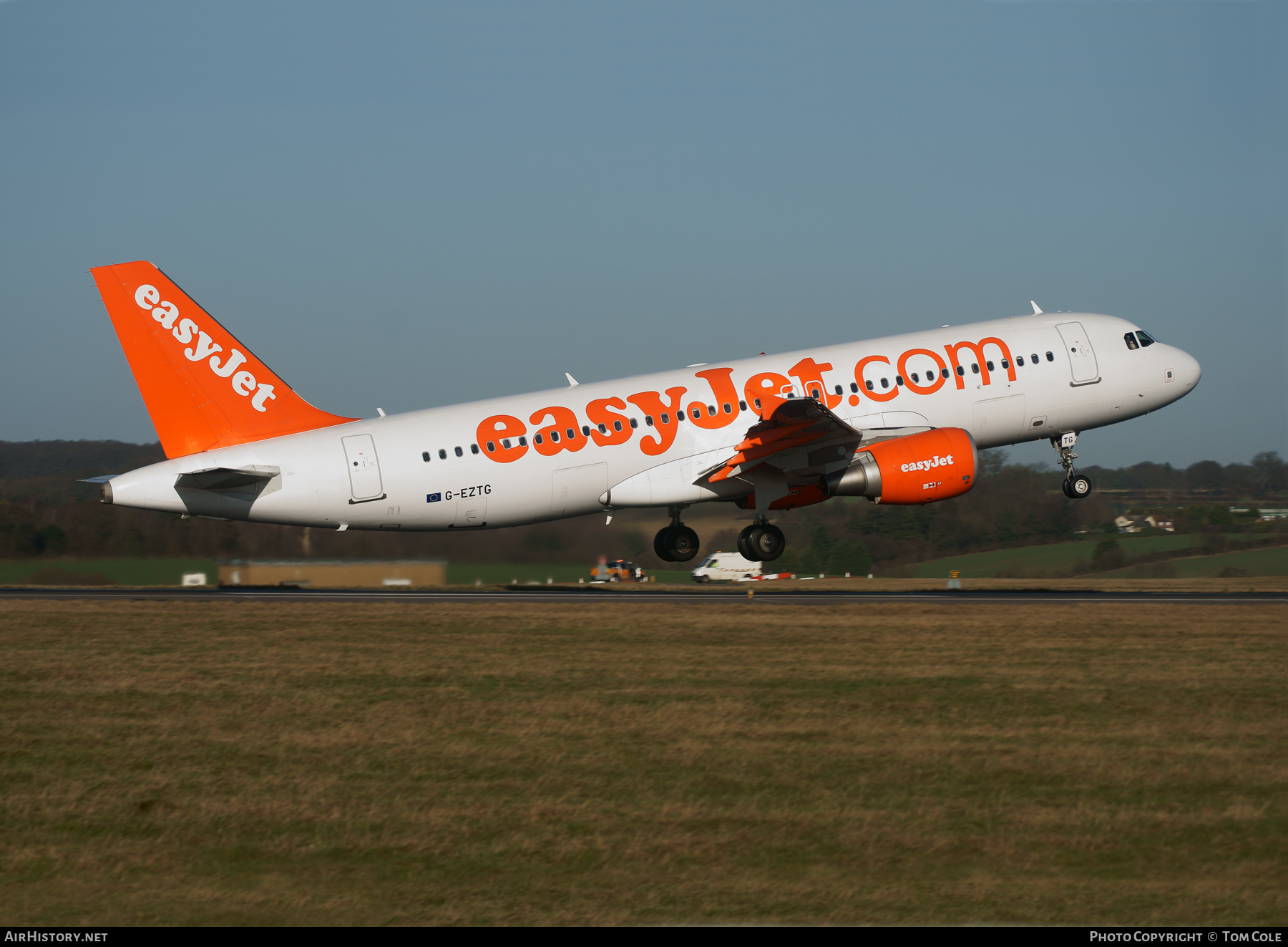 Aircraft Photo of G-EZTG | Airbus A320-214 | EasyJet | AirHistory.net #90173