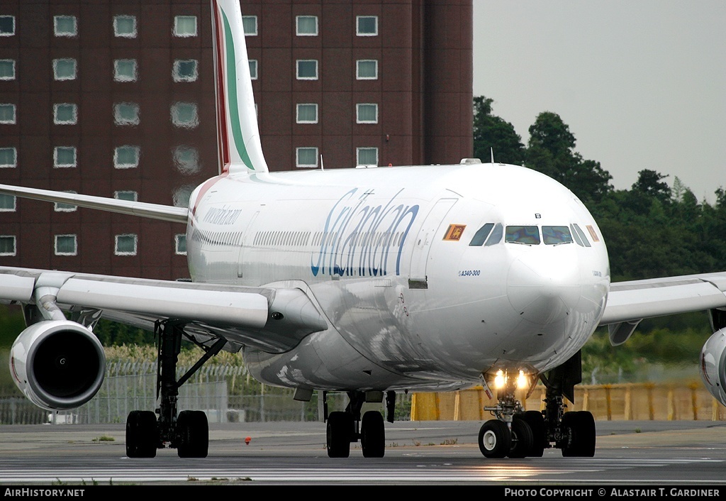 Aircraft Photo of 4R-ADB | Airbus A340-311 | SriLankan Airlines | AirHistory.net #90266