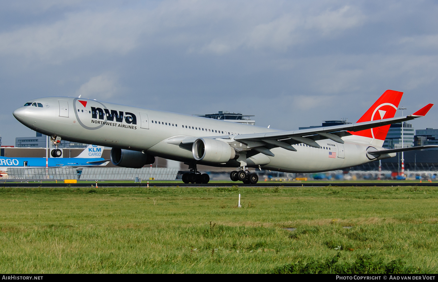 Aircraft Photo of N809NW | Airbus A330-323 | Northwest Airlines | AirHistory.net #90460