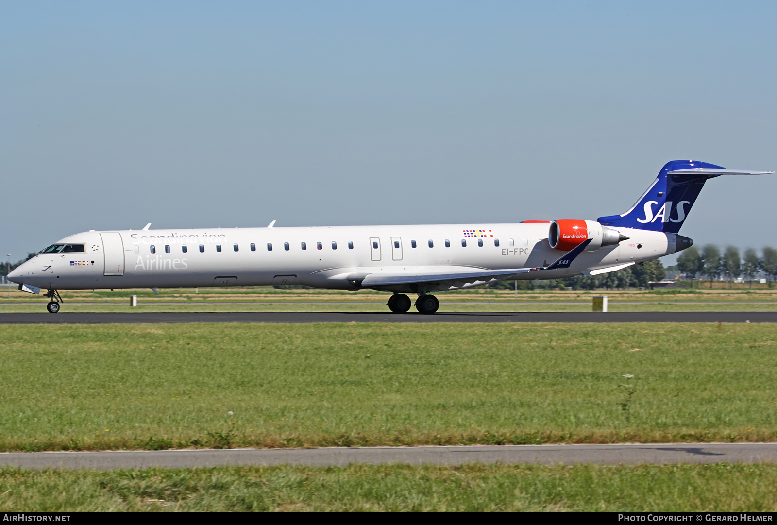 Aircraft Photo of EI-FPC | Bombardier CRJ-900 (CL-600-2D24) | Scandinavian Airlines - SAS | AirHistory.net #90471