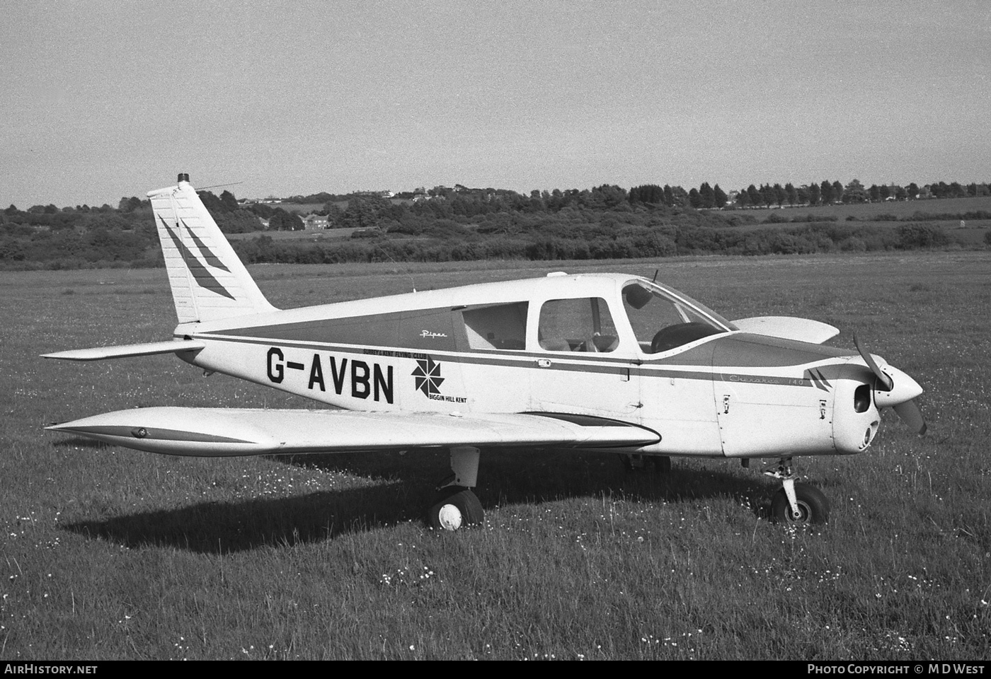 Aircraft Photo of G-AVBN | Piper PA-28-140 Cherokee | Surrey & Kent Flying Club | AirHistory.net #90518